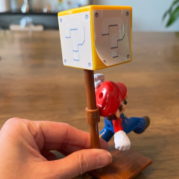 ✨2013 McDonald’s happy meals toys - Mario figures set - Picture 3 of 11